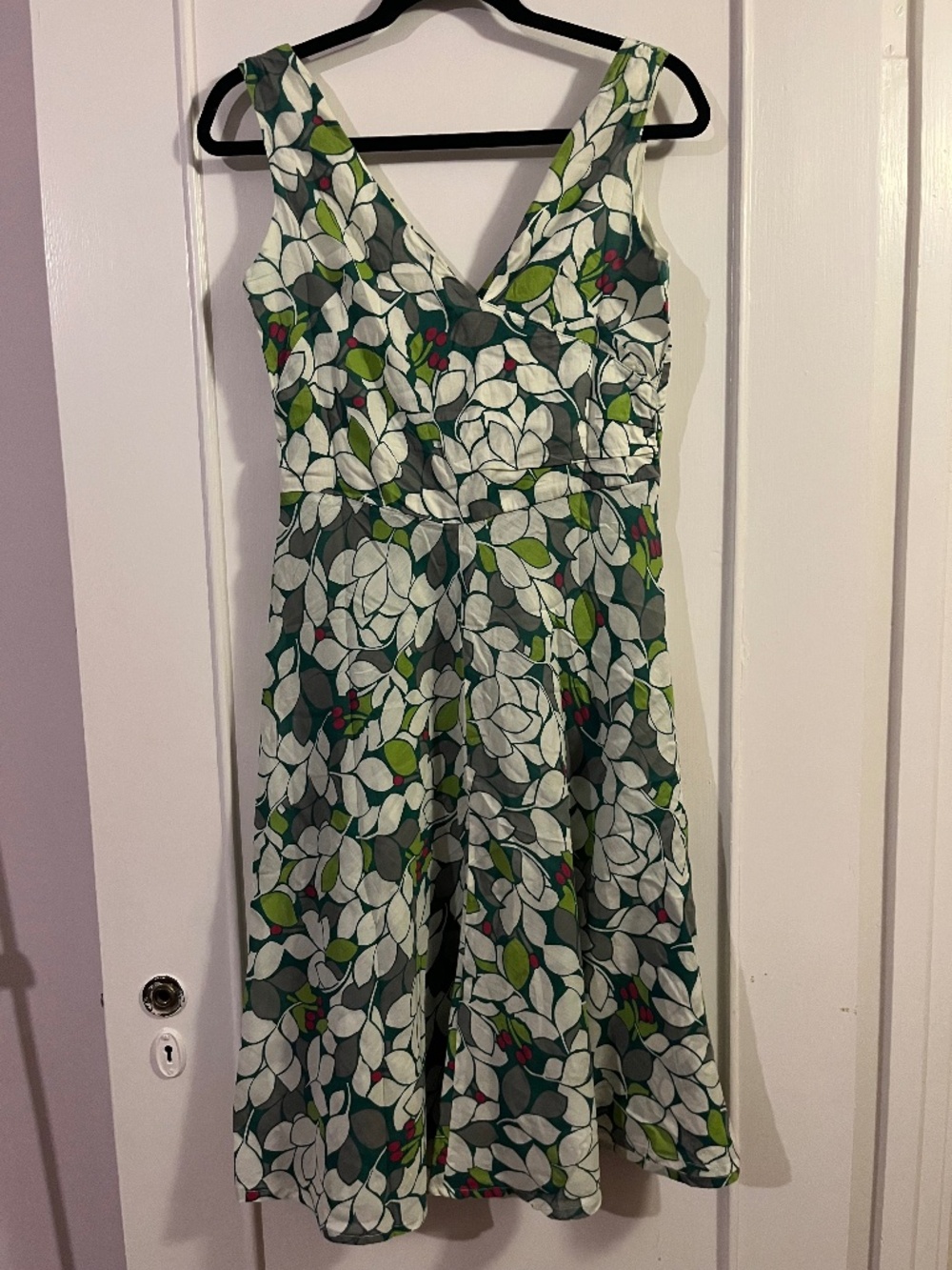 Cotton Floral Summer Dress by Influence, size 10 but wears like a 4
